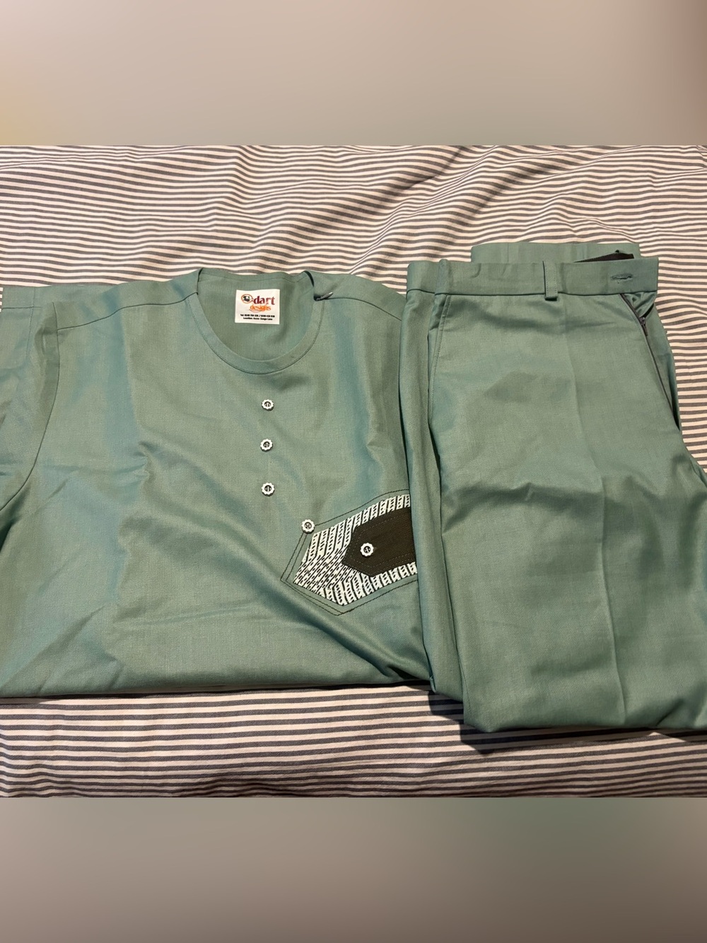 Traditional Ghanaian Men’s Set medium-large